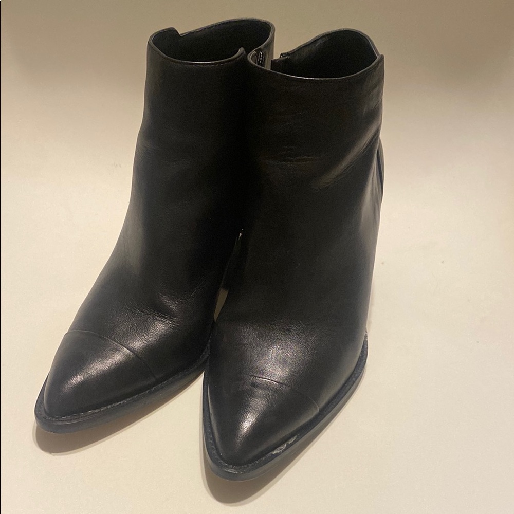 Black Leather Ankle Boots EUC worn maybe twice